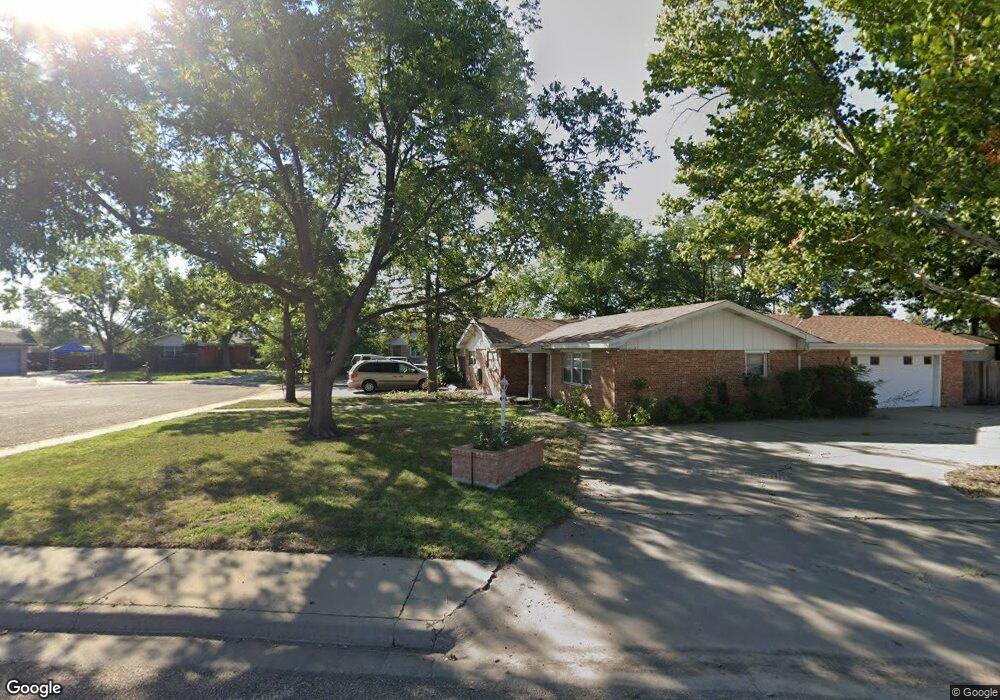 1013 E 5th St, Dumas, TX 79029 - photo 1