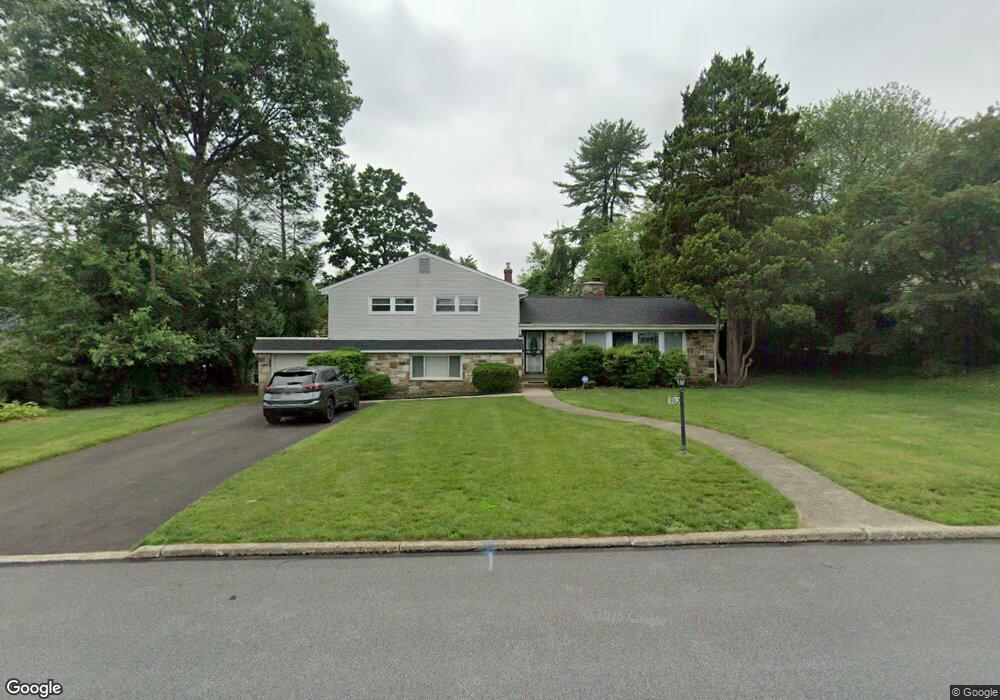302 Hedgerow Ln, Wyncote, PA 19095 - photo 1