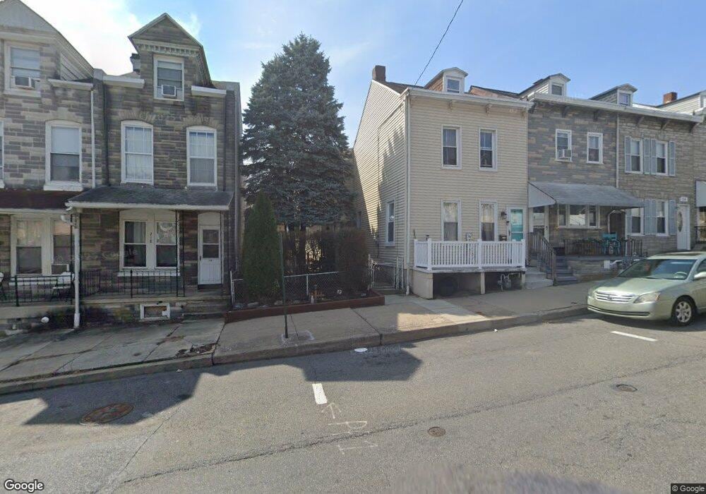 220 Chestnut St, West Reading, PA 19611 - photo 1