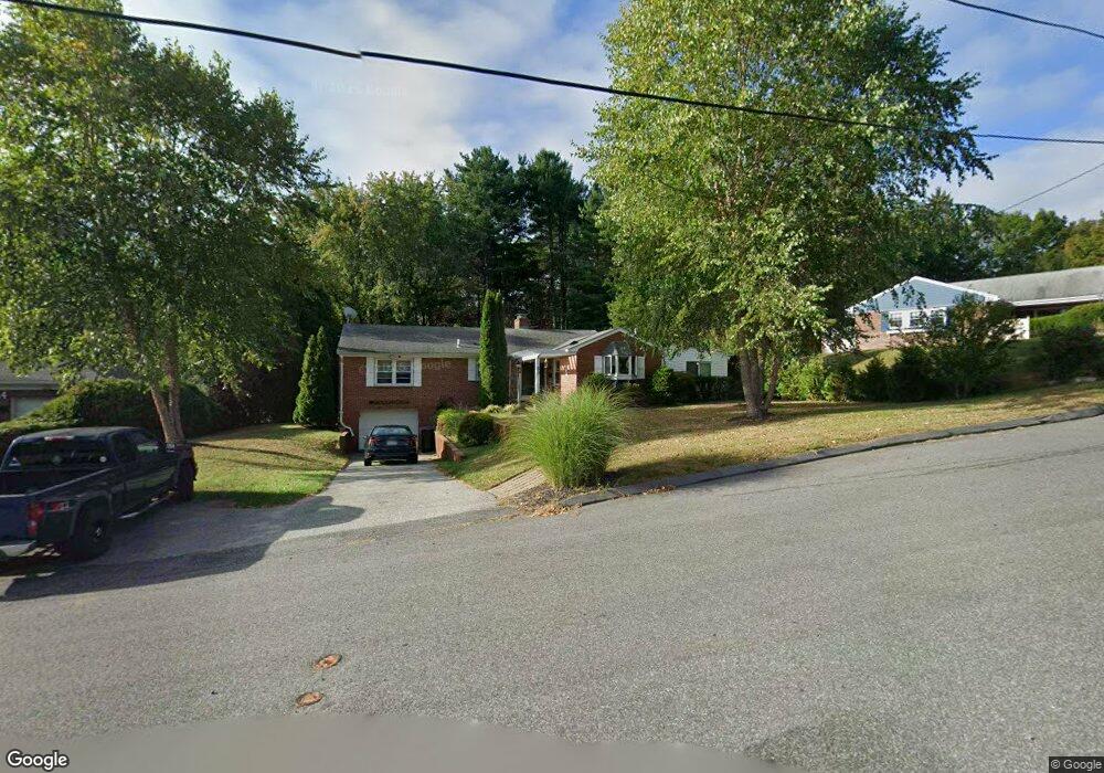 20 Hickory St, Holyoke, MA 01040 - photo 1