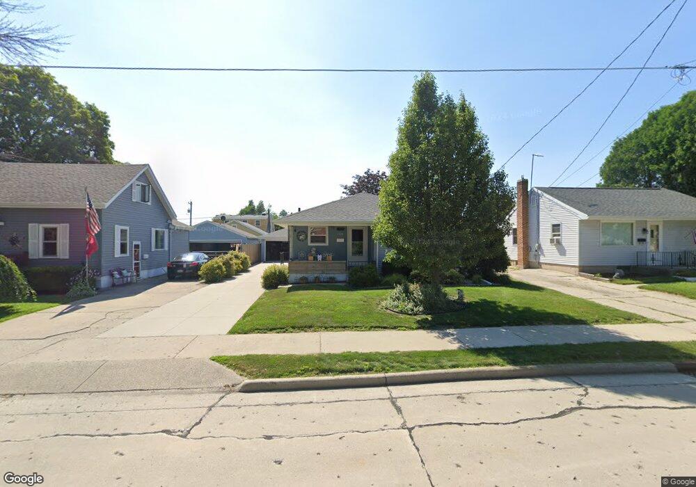 1230 S 31st St, Manitowoc, WI 54220 - photo 1