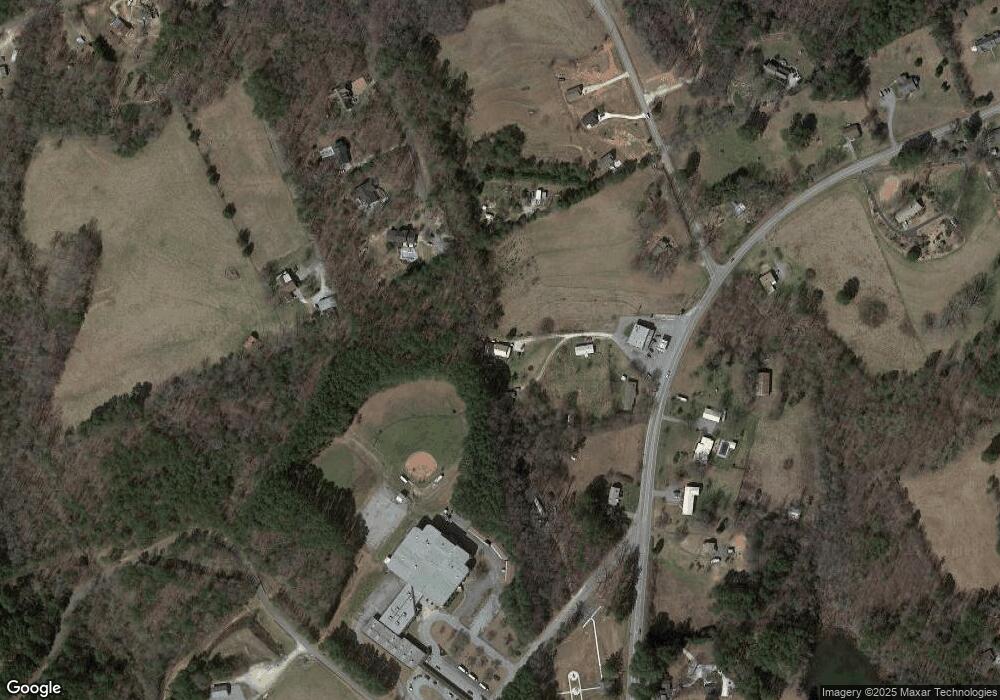 122 Timothy Dr, Walhalla, SC 29691 - photo 1