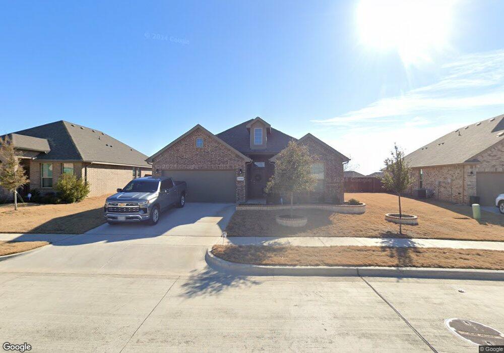 1525 Seabiscuit Dr, Granbury, TX 76049 - photo 1