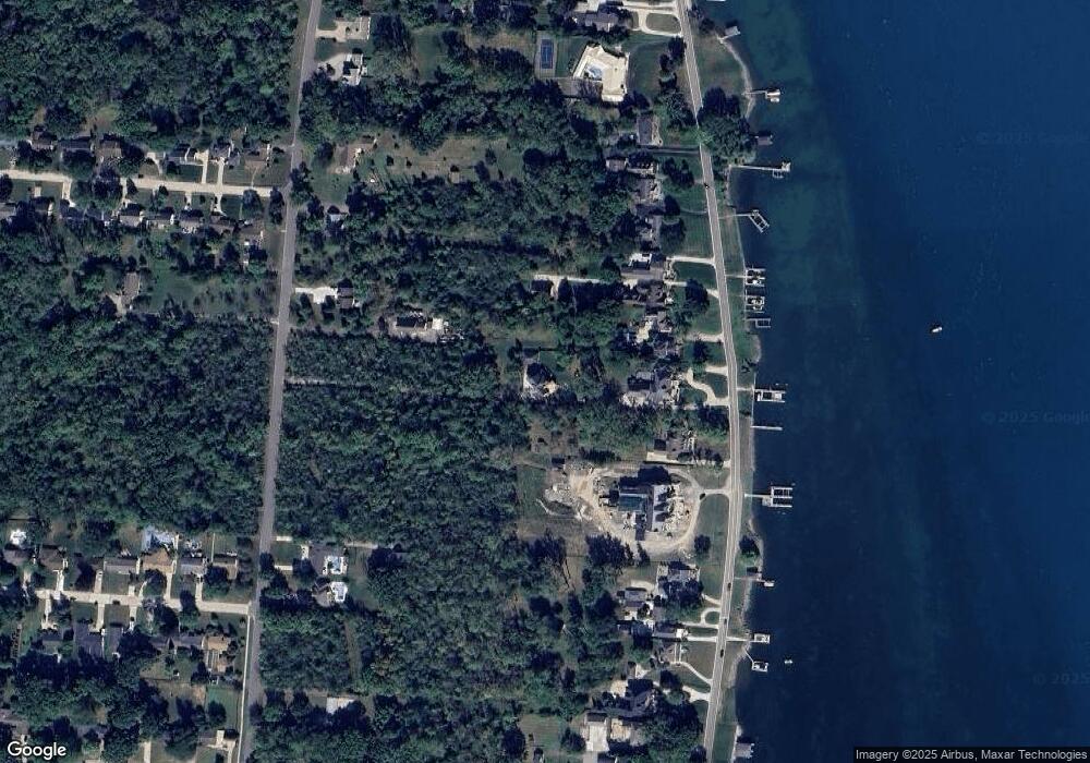 20501 Parke Ln, Grosse Ile, MI 48138 - photo 1