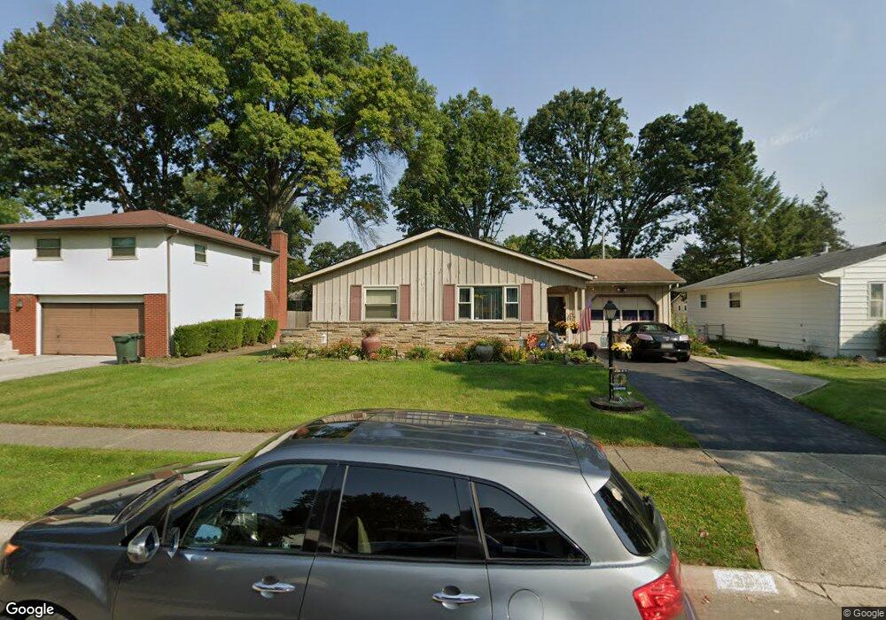 1304 Bosworth Square S, Columbus, OH 43229 - photo 1