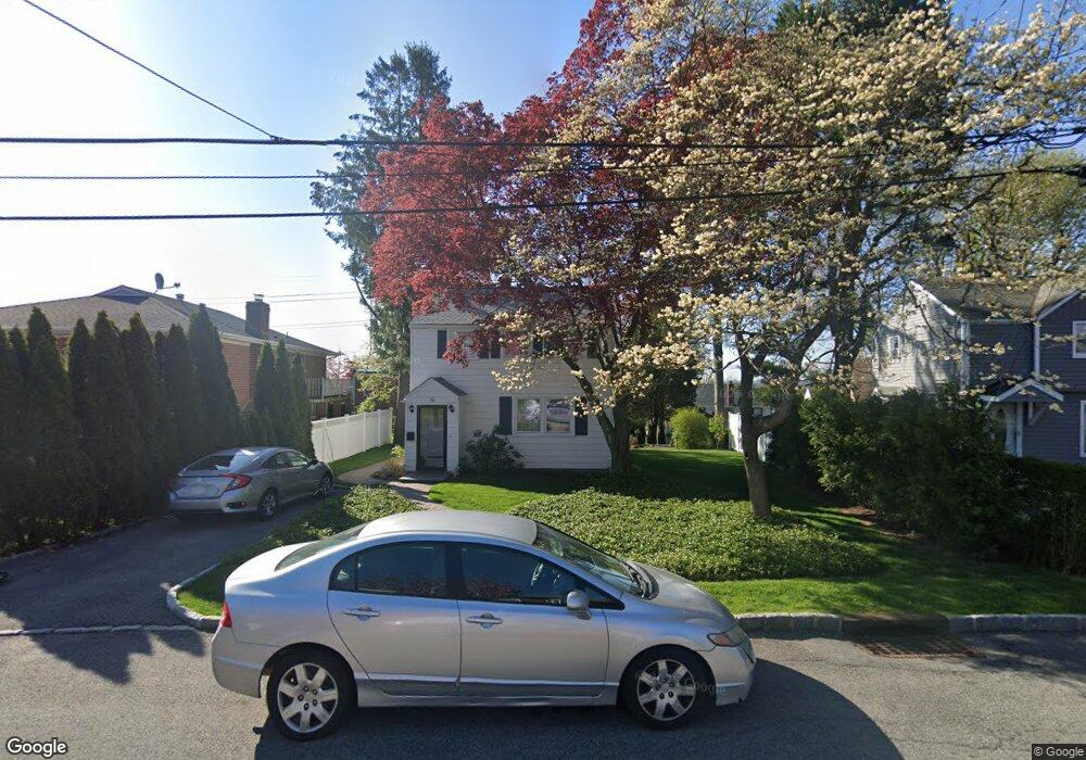 15 Windermere Dr, Yonkers, NY 10710 - photo 1