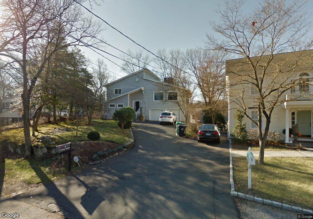 7 Ferris Dr, Old Greenwich, CT 06870 - photo 1