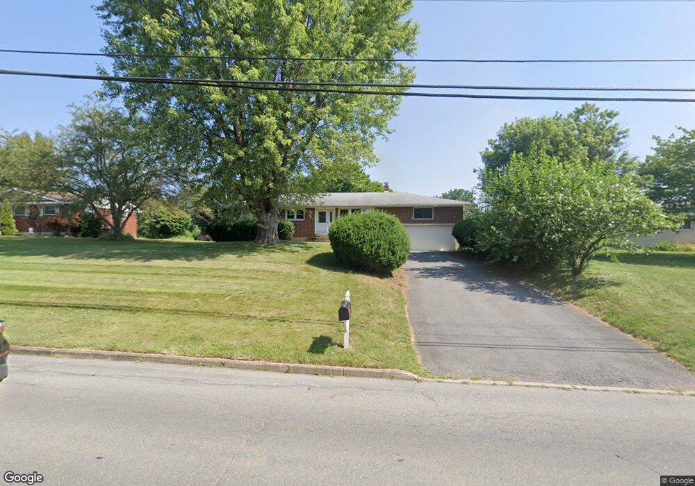 5450 Colony Dr, Bethlehem, PA 18017 - photo 1