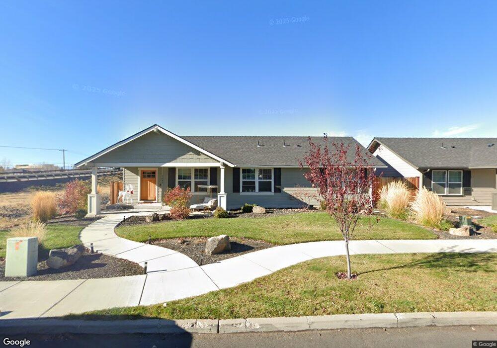 1643 NE 5th St, Redmond, OR 97756 - photo 1