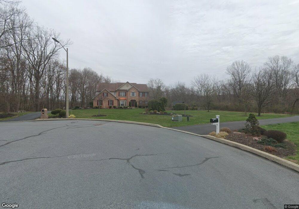 4 Foxfield Ln, Reading, PA 19608 - photo 1