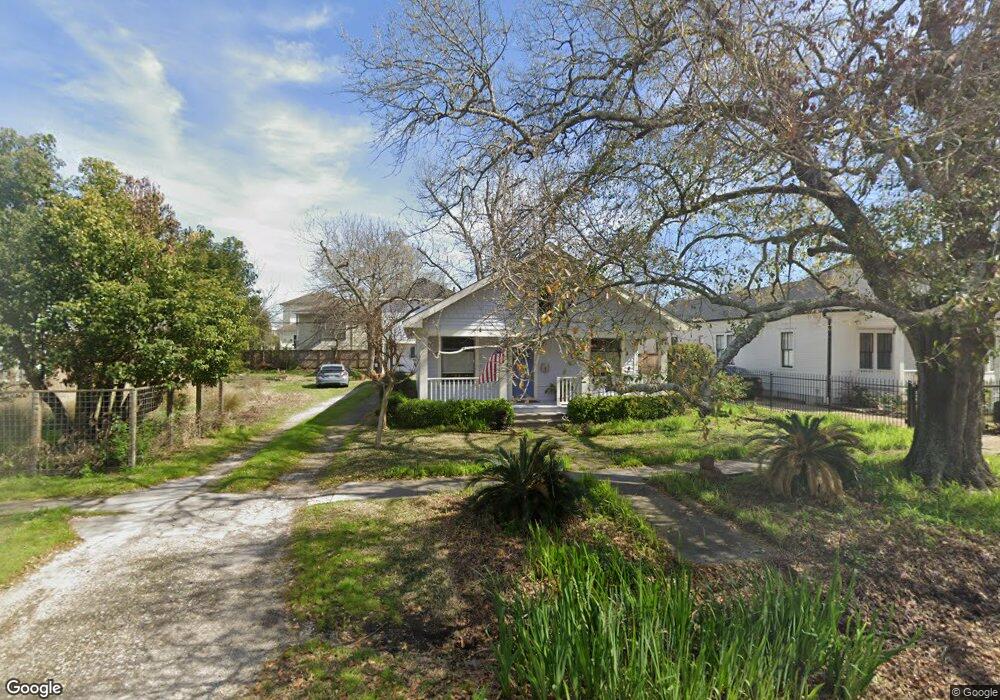 1820 Columbia St, Houston, TX 77008 - photo 1