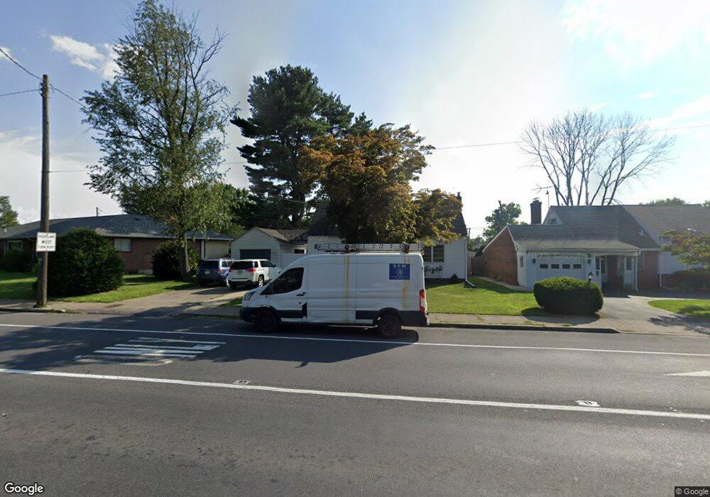 1711 Schoenersville Rd, Bethlehem, PA 18018 - photo 1