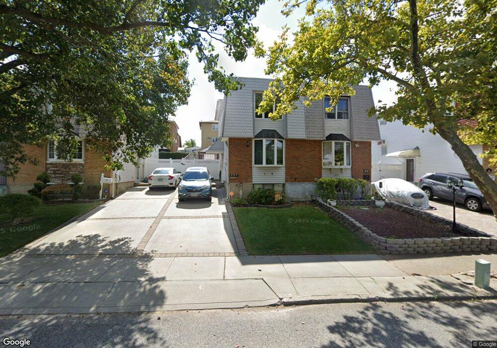 18 E Reading Ave, Staten Island, NY 10308 - photo 1