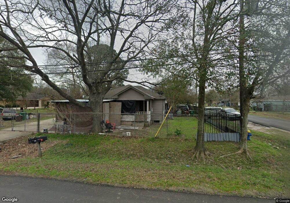 1145 1/2 Esther Dr, Houston, TX 77088 - photo 1