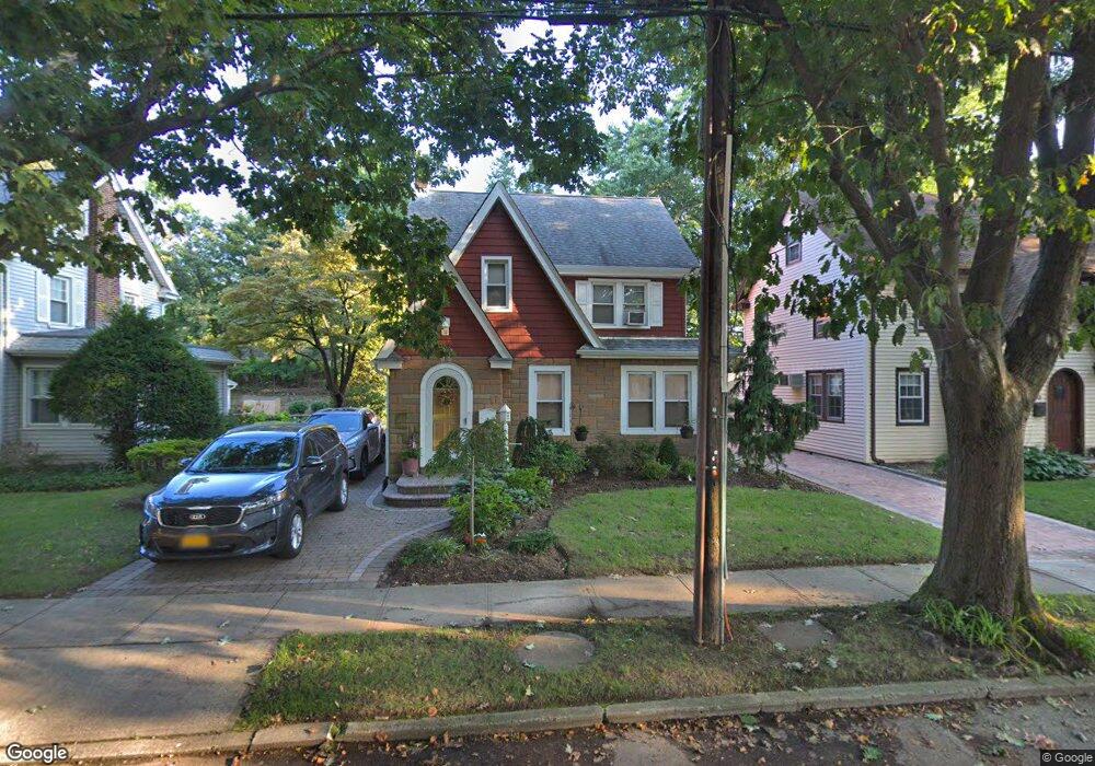 74 Superior Rd, Floral Park, NY 11001 - photo 1