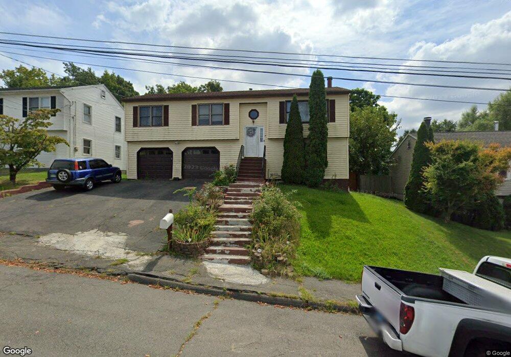 87 Buckland Dr, Waterbury, CT 06704 - photo 1