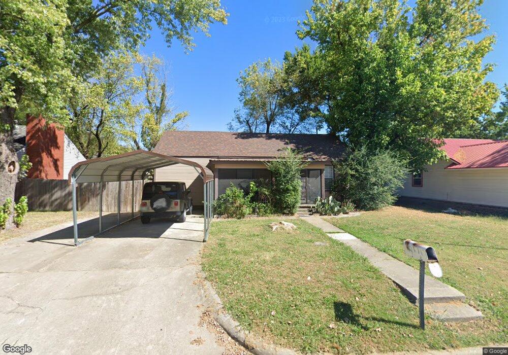 309 N Orphan St, Pryor, OK 74361 - photo 1