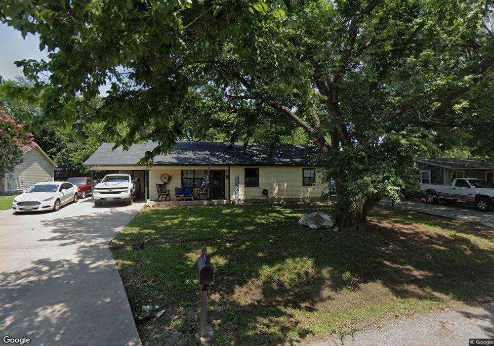 133 Pearce Dr, Pottsboro, TX 75076 - photo 1