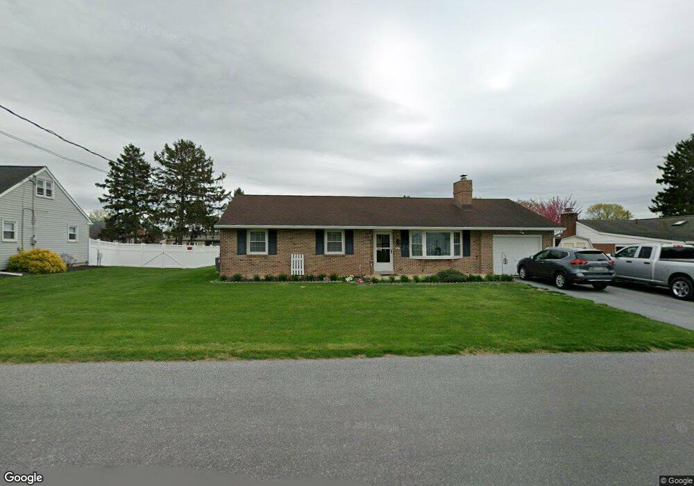 742 Walnut St, New Holland, PA 17557 - photo 1