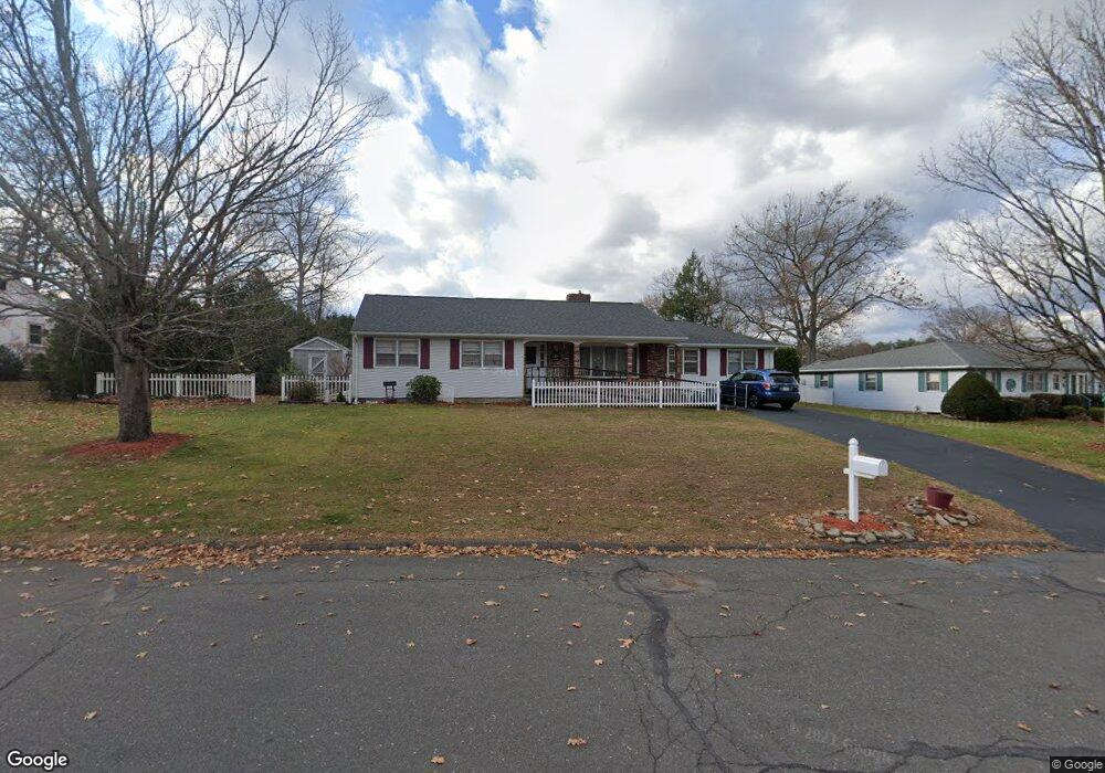 7 Overlook Dr, Easthampton, MA 01027 - photo 1