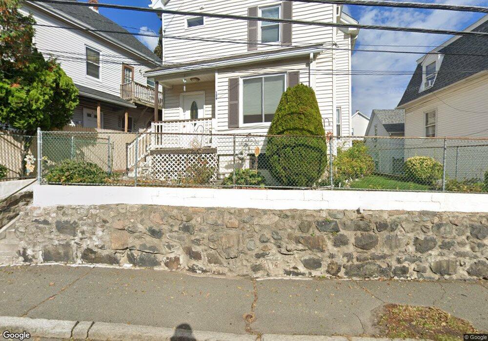 137 Charles St, Waltham, MA 02453 - photo 1