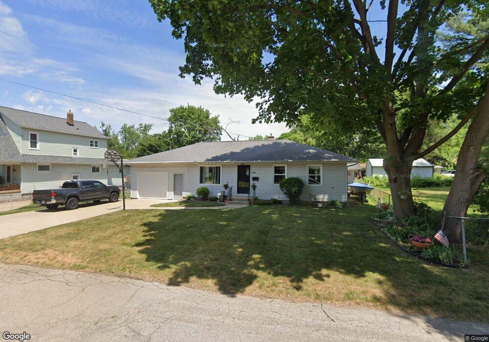 607 Hubbard St NE, Grand Rapids, MI 49525 - photo 1