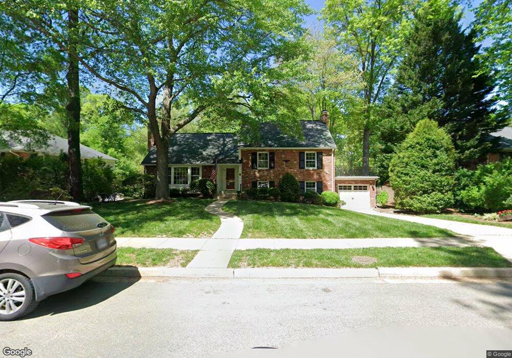 914 Emerald Dr, Alexandria, VA 22308 - photo 1