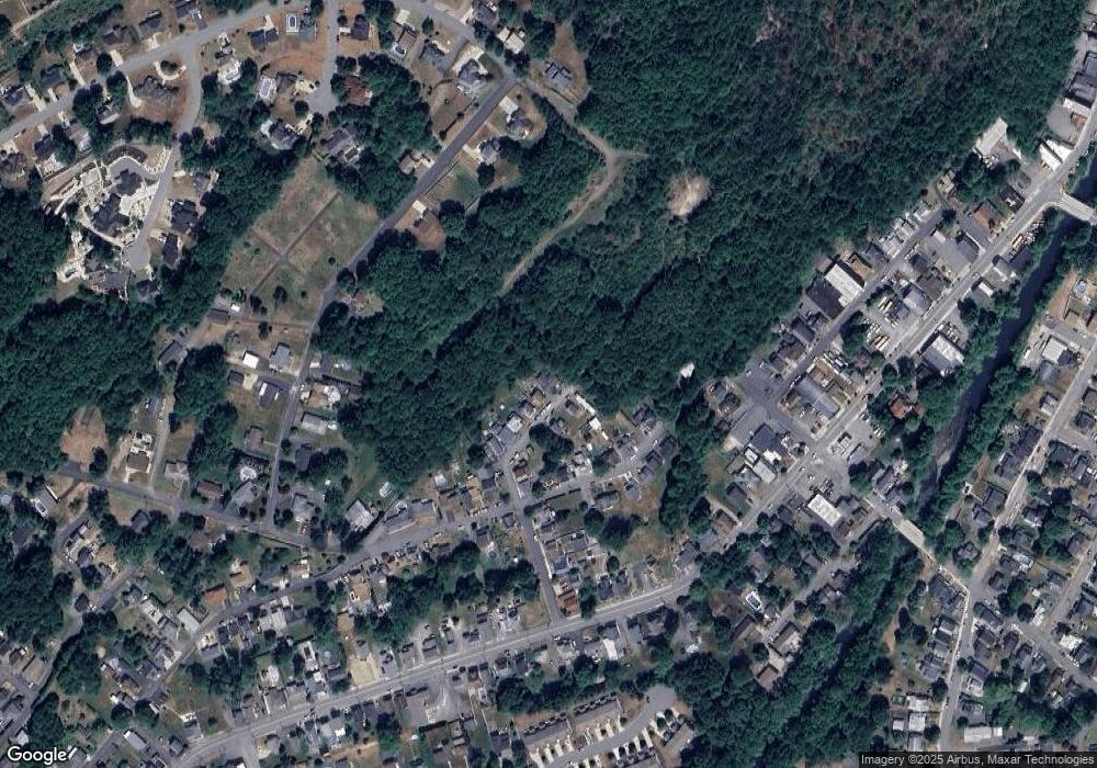 301 Spring St, Archbald, PA 18403 - photo 1