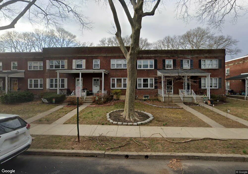 322 Sycamore Rd, Reading, PA 19611 - photo 1