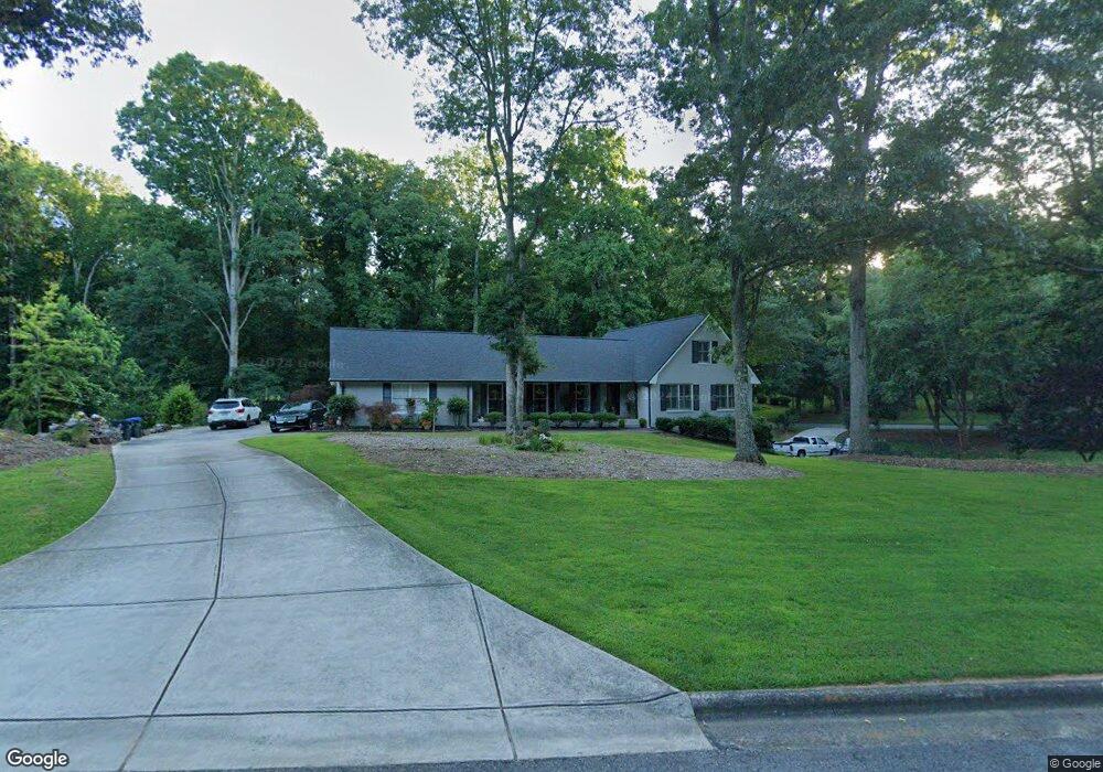 205 Oak Leaf Cir unit 1, Roswell, GA 30075 - photo 1