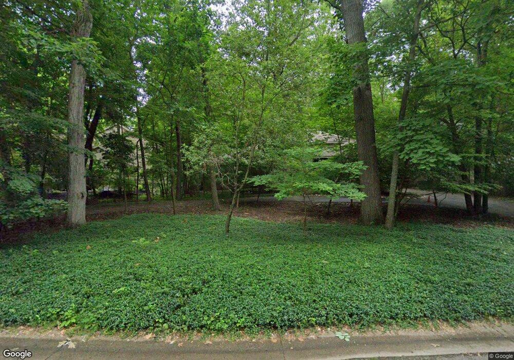 3599 Oakleaf Dr, West Bloomfield, MI 48324 - photo 1