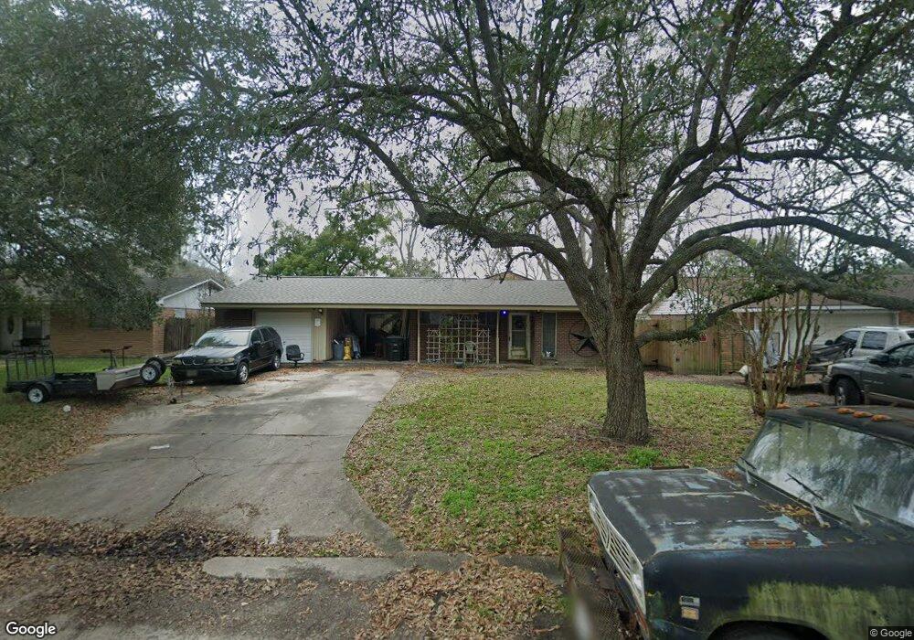 1721 Glenview Dr, Alvin, TX 77511 - photo 1