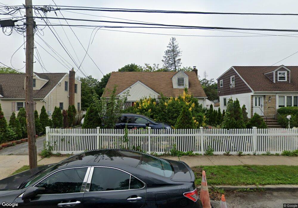 706 Thrush Ave, West Hempstead, NY 11552 - photo 1