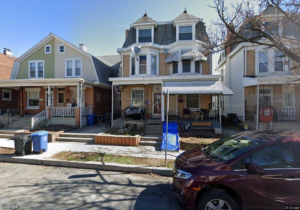 211 Raymond St, Reading, PA 19605 - photo 1