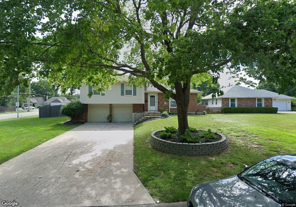 6701 Charles St, Shawnee, KS 66216 - photo 1