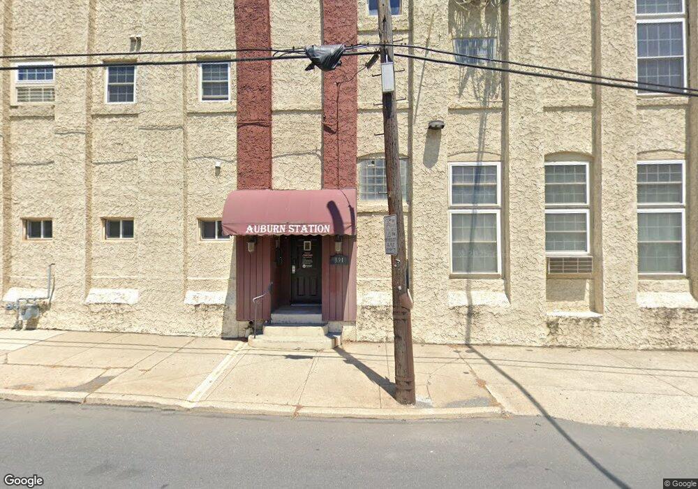 391 Auburn St unit 301, Allentown, PA 18103 - photo 1