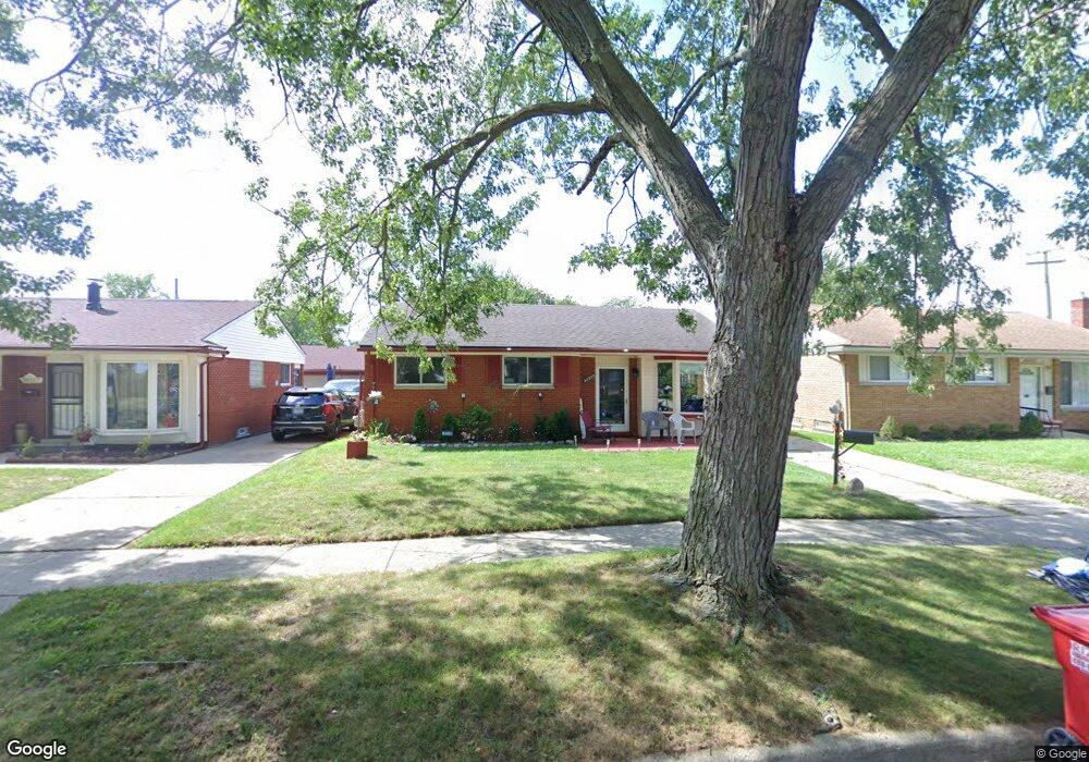 30339 Blossom St, Roseville, MI 48066 - photo 1