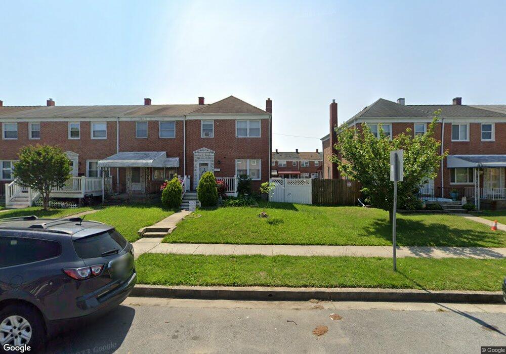 2210 Graythorn Rd, Middle River, MD 21220 - photo 1