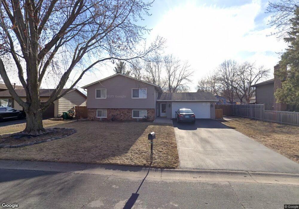 9757 Union Terrace Ln N, Maple Grove, MN 55369 - photo 1