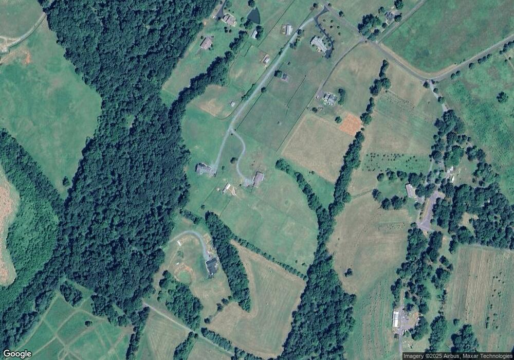 5319 Bear Hollow Ln, Amissville, VA 20106 - photo 1