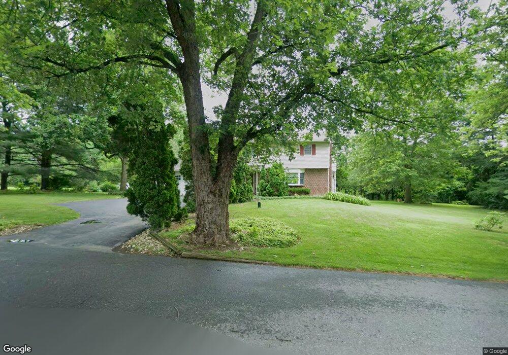 364 Oxford Cir, Bath, PA 18014 - photo 1