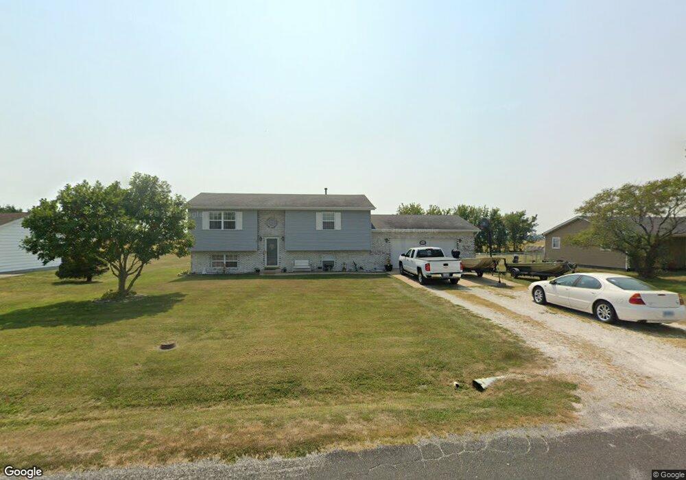 1916 W County Rd, Jerseyville, IL 62052 - photo 1