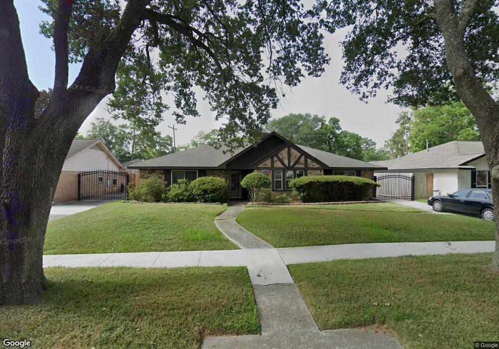 1111 W Donovan St, Houston, TX 77091 - photo 1
