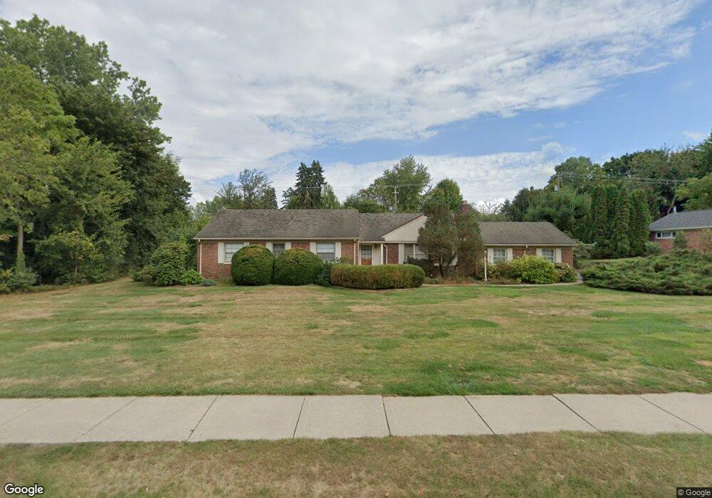 6077 Gilbert Lake Rd, Bloomfield Hills, MI 48301 - photo 1