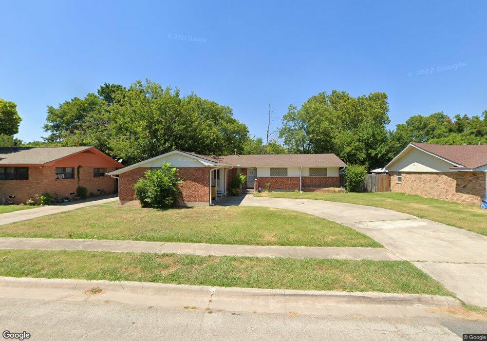 1701 Morningside Dr, Gainesville, TX 76240 - photo 1