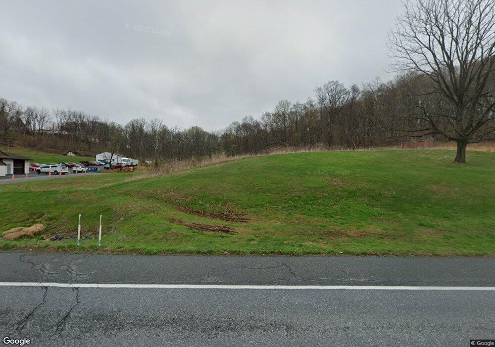 907 W Philadelphia Ave, Boyertown, PA 19512 - photo 1