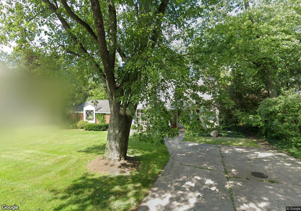 7580 Honeysuckle Rd, West Bloomfield, MI 48324 - photo 1