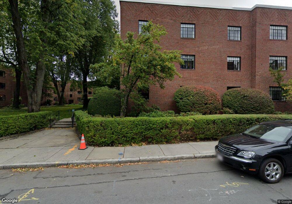 108 Sewall Ave unit 3, Brookline, MA 02446 - photo 1