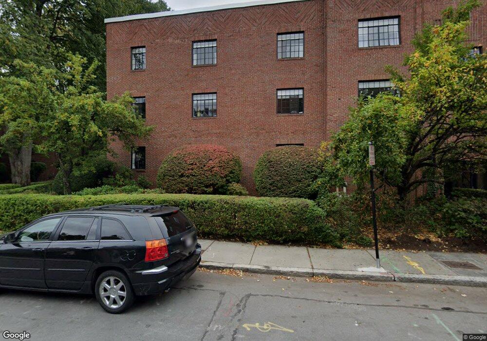 116 Sewall Ave unit 5, Brookline, MA 02446 - photo 1