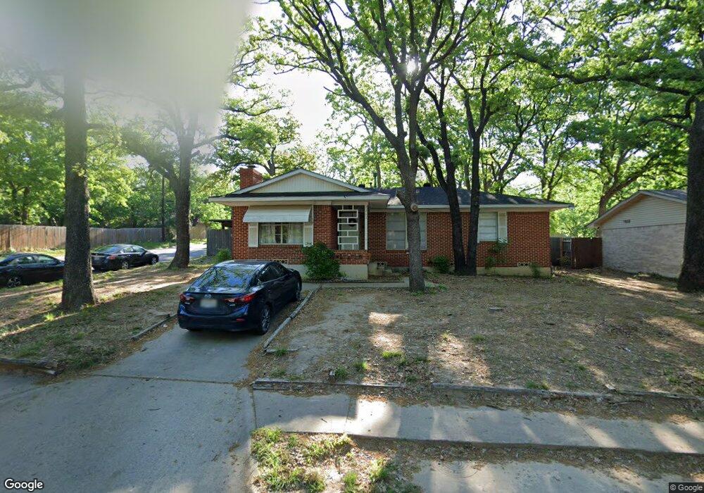 2203 Mercedes Rd, Denton, TX 76205 - photo 1